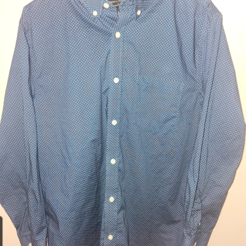 Banana Republic Men's Blue Patterned Button-Down Shirt